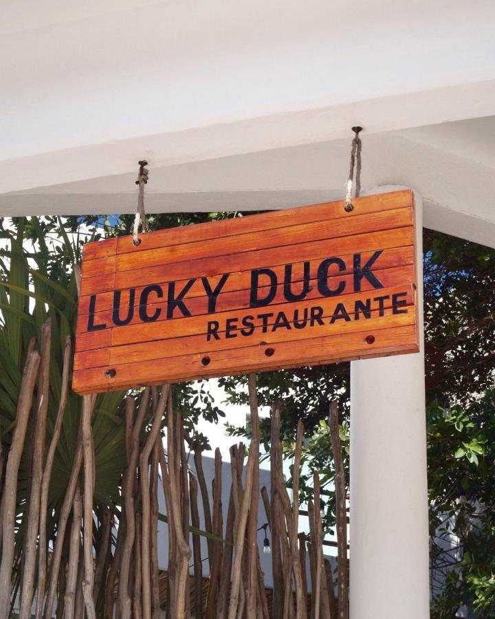 Lucky Duck Pj Hotell Cancún Eksteriør bilde